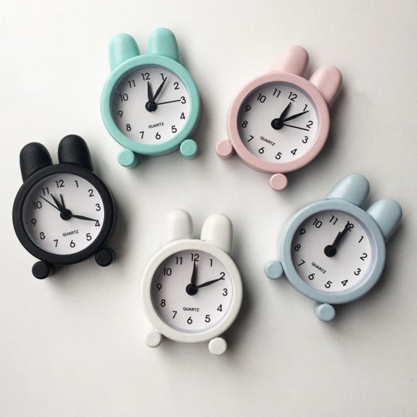 Creative Cute Mini Metal Small Alarm Electronic Clock Small Alarm Clock Table Clock Morning Alarm Clock Retro Portable Bell Desk